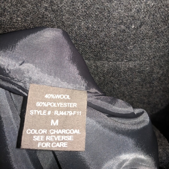 Gorgeous and Feminine Wool Coat with Full Skirt - Picture 8 of 9